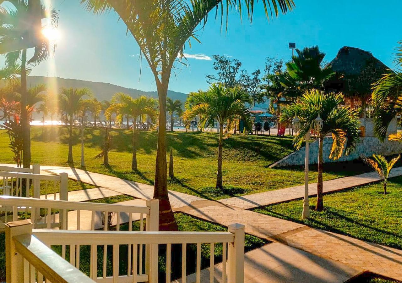 Bella Terra Laguna Azul & 5*
